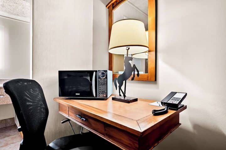 Room 15 of 43